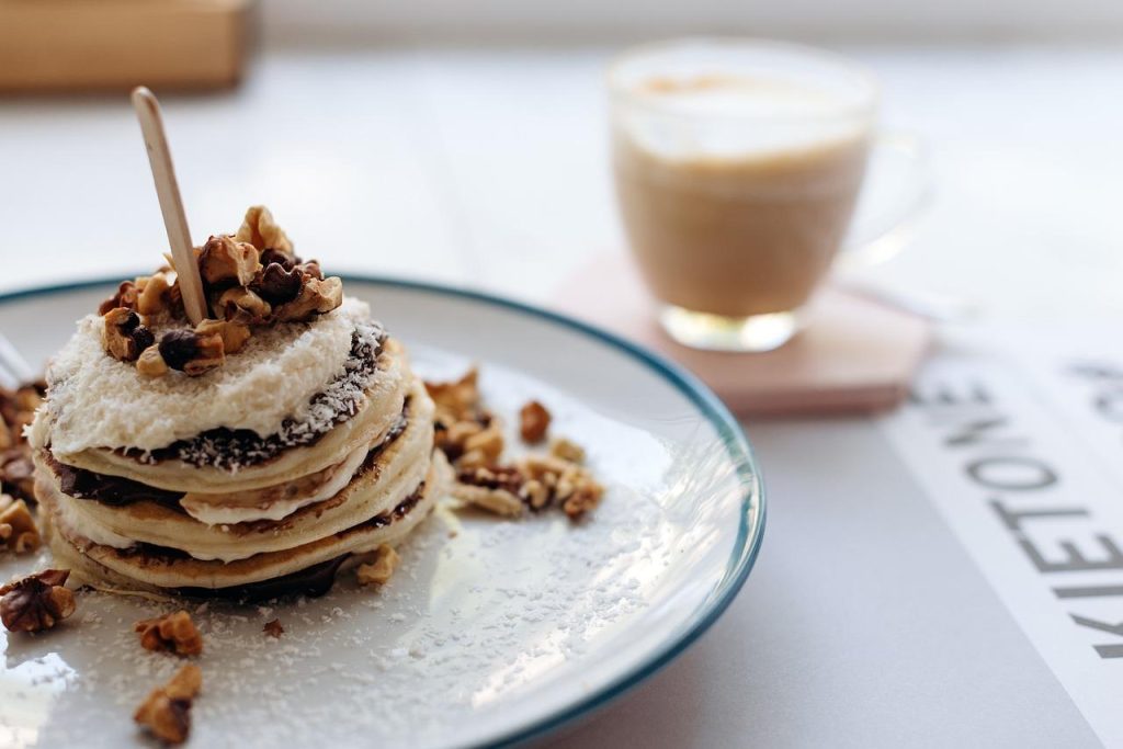 Visuele gids met vijf vragen om te stellen bij het kiezen van een restaurant in Rotterdam voor de perfecte culinaire ervaring