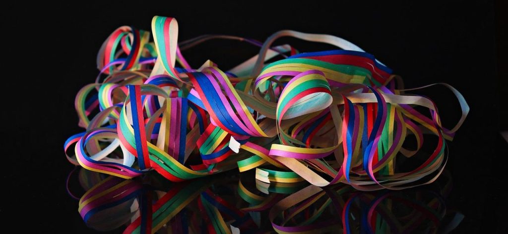 Gepersonaliseerde feestdecoraties met naam en datum voor een onvergetelijke viering